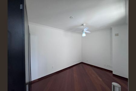 Apartamento para alugar com 220m², 4 quartos e 2 vagas Apartamento para alugar com 220m², 4 quartos e 2 vagasQuarto 1