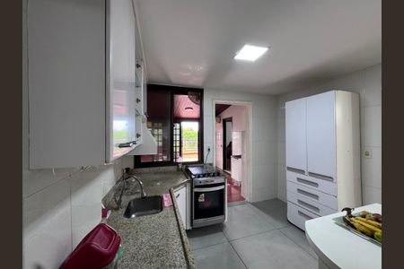 Apartamento para alugar com 220m², 4 quartos e 2 vagas Apartamento para alugar com 220m², 4 quartos e 2 vagasCozinha
