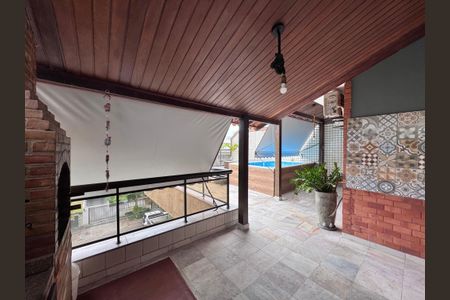 Apartamento para alugar com 220m², 4 quartos e 2 vagas Apartamento para alugar com 220m², 4 quartos e 2 vagasTerraço