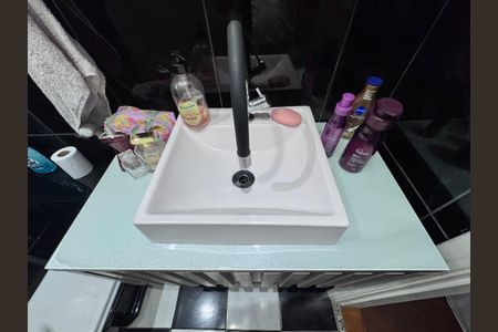 Apartamento para alugar com 220m², 4 quartos e 2 vagas Apartamento para alugar com 220m², 4 quartos e 2 vagasBanheiro da Suíte