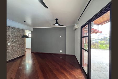 Apartamento para alugar com 220m², 4 quartos e 2 vagas Apartamento para alugar com 220m², 4 quartos e 2 vagasSala