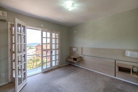 Casa de condomínio para alugar com 300m², 3 quartos e 2 vagas Casa de condomínio para alugar com 300m², 3 quartos e 2 vagasSuíte