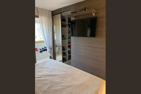 Apartamento à venda com 169m², 4 quartos e 3 vagasQuarto 