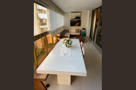 Apartamento à venda com 169m², 4 quartos e 3 vagasVaranda