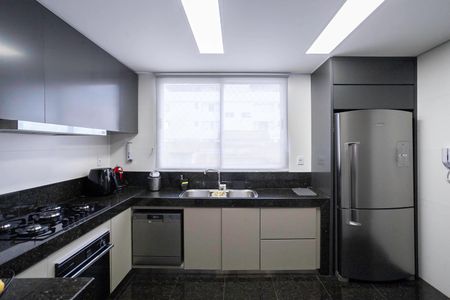 Apartamento à venda com 158m², 4 quartos e 3 vagasCozinha