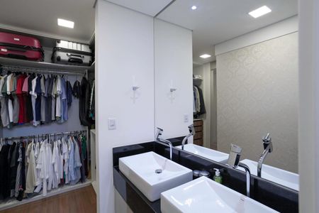 Apartamento à venda com 158m², 4 quartos e 3 vagasBanheiro da suíte 