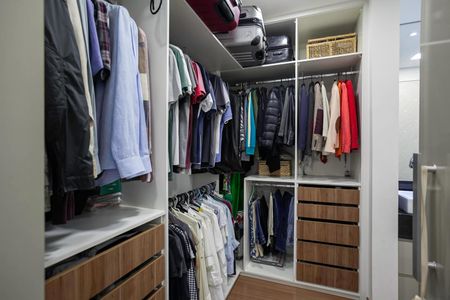 Apartamento à venda com 158m², 4 quartos e 3 vagasCloset da suíte