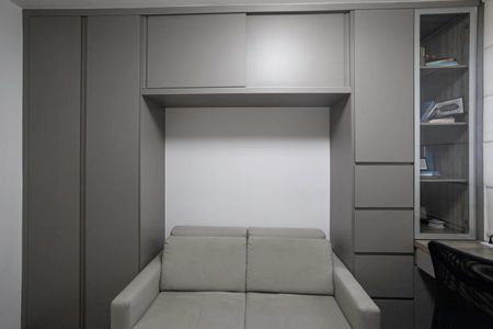 Apartamento à venda com 158m², 4 quartos e 3 vagasQuarto 2