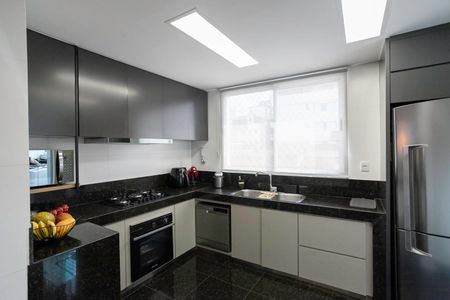 Apartamento à venda com 158m², 4 quartos e 3 vagasCozinha