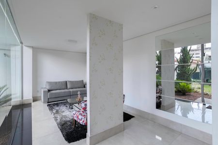 Apartamento à venda com 158m², 4 quartos e 3 vagasHall social