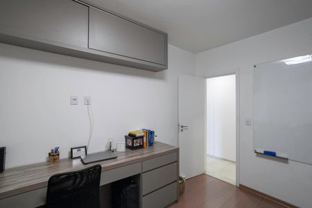 Apartamento à venda com 158m², 4 quartos e 3 vagasQuarto 2