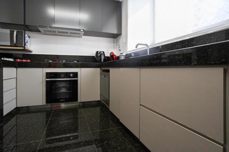 Apartamento à venda com 158m², 4 quartos e 3 vagasCozinha