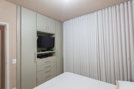 Apartamento à venda com 147m², 3 quartos e 3 vagas Apartamento à venda com 147m², 3 quartos e 3 vagasSuíte