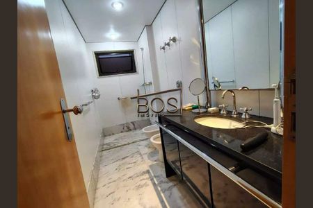 Apartamento à venda com 4 quartos, 240m² em Centro, Belo Horizonte