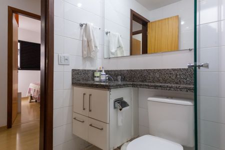 Apartamento à venda com 87m², 3 quartos e 2 vagas Apartamento à venda com 87m², 3 quartos e 2 vagasBanheiro Social