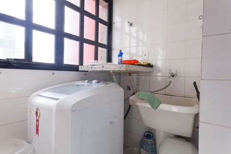 Apartamento à venda com 87m², 3 quartos e 2 vagas Apartamento à venda com 87m², 3 quartos e 2 vagasÁrea de Serviço