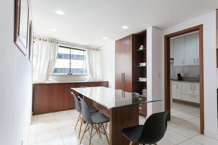 Apartamento à venda com 87m², 3 quartos e 2 vagas Apartamento à venda com 87m², 3 quartos e 2 vagasSala de Jantar