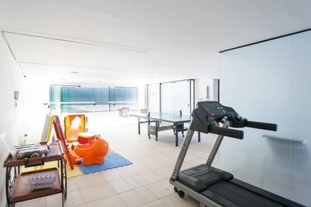 Apartamento à venda com 87m², 3 quartos e 2 vagas Apartamento à venda com 87m², 3 quartos e 2 vagasÁrea comum - salao de jogos