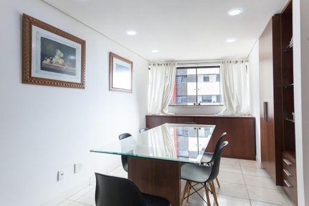 Apartamento à venda com 87m², 3 quartos e 2 vagas Apartamento à venda com 87m², 3 quartos e 2 vagasSala de Jantar