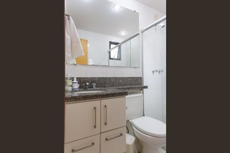 Apartamento à venda com 87m², 3 quartos e 2 vagas Apartamento à venda com 87m², 3 quartos e 2 vagasBanheiro Social