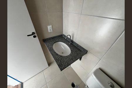 Apartamento para alugar com 60m², 3 quartos e 1 vaga Apartamento para alugar com 60m², 3 quartos e 1 vagaBanheiro da Suíte