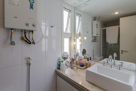 Apartamento à venda com 95m², 2 quartos e 1 vagaBanheiro da Suíte