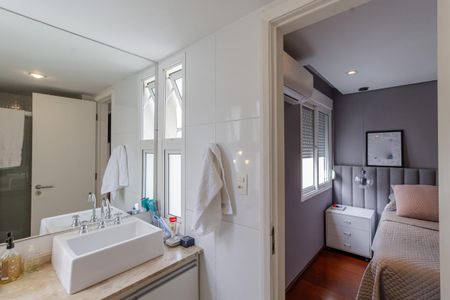 Apartamento à venda com 95m², 2 quartos e 1 vagaBanheiro da Suíte