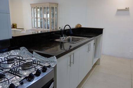 Apartamento à venda com 84m², 2 quartos e 2 vagasCozinha