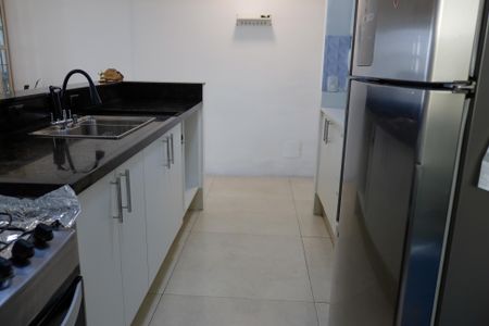 Apartamento à venda com 84m², 2 quartos e 2 vagasCozinha