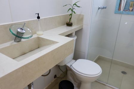Apartamento à venda com 84m², 2 quartos e 2 vagasBanheiro da Suíte 2