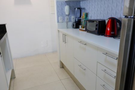 Apartamento à venda com 84m², 2 quartos e 2 vagasCozinha