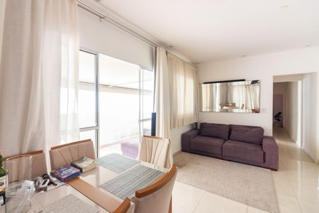 Sala de casa para alugar com 2 quartos, 50m² em Santa Maria, Osasco