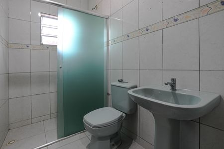 Casa para alugar com 120m², 4 quartos e 2 vagas Casa para alugar com 120m², 4 quartos e 2 vagasBanheiro 2