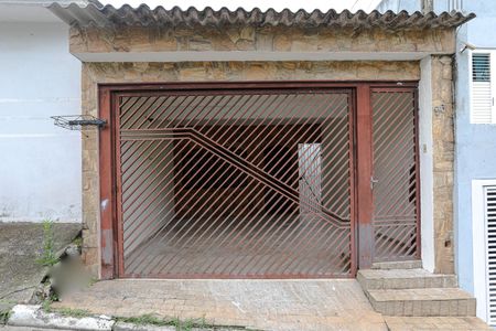 Casa para alugar com 120m², 4 quartos e 2 vagas Casa para alugar com 120m², 4 quartos e 2 vagasFachada