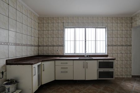 Casa para alugar com 120m², 4 quartos e 2 vagas Casa para alugar com 120m², 4 quartos e 2 vagasCozinha