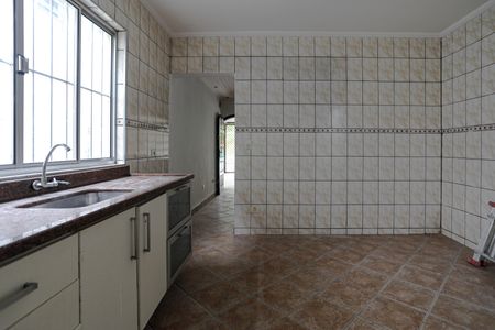 Casa para alugar com 120m², 4 quartos e 2 vagas Casa para alugar com 120m², 4 quartos e 2 vagasCozinha