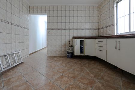 Casa para alugar com 120m², 4 quartos e 2 vagas Casa para alugar com 120m², 4 quartos e 2 vagasCozinha