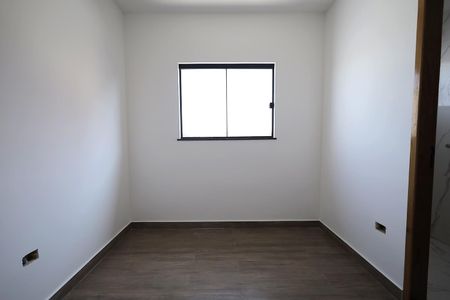 Casa à venda com 70m², 2 quartos e 2 vagasQuarto Suíte 1