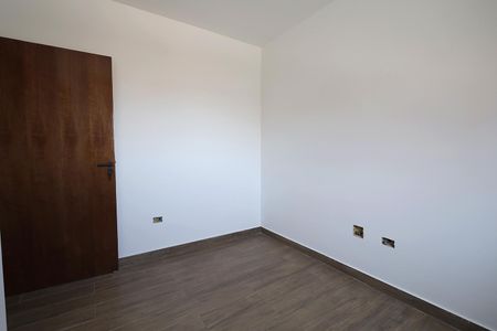Casa à venda com 70m², 2 quartos e 2 vagasQuarto Suíte 1