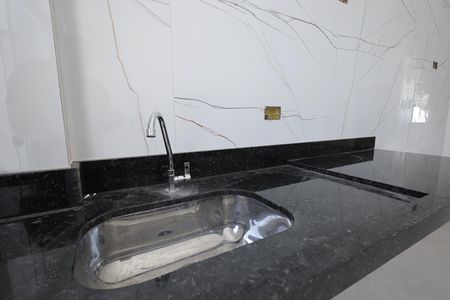 Casa à venda com 70m², 2 quartos e 2 vagasCozinha