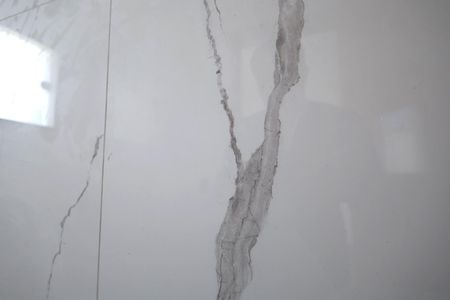 Casa à venda com 70m², 2 quartos e 2 vagasBanheiro Suíte 1