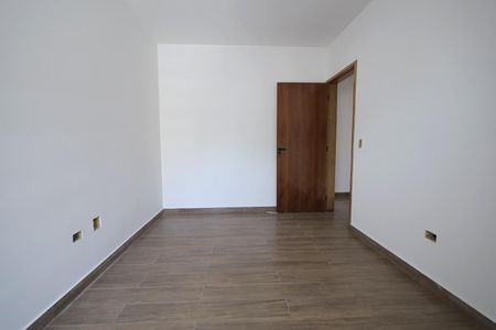 Casa à venda com 70m², 2 quartos e 2 vagasQuarto Suíte 2