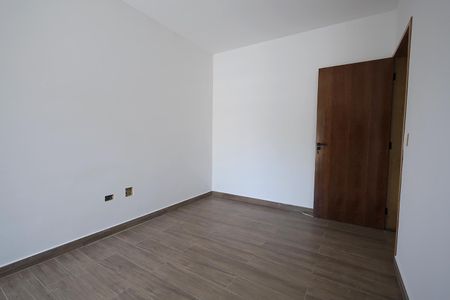 Casa à venda com 70m², 2 quartos e 2 vagasQuarto Suíte 2