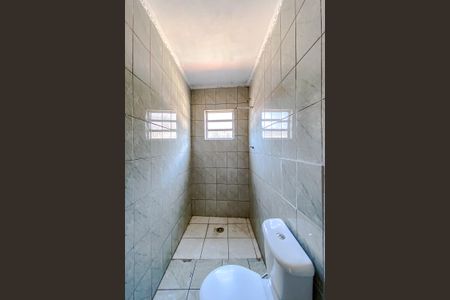 Casa para alugar com 72m², 2 quartos e sem vagaBanheiro