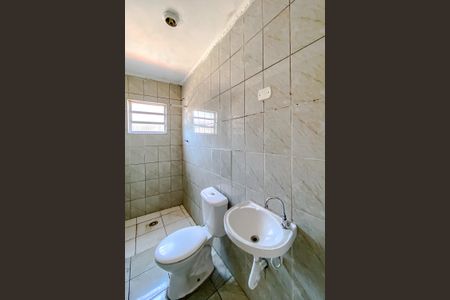 Casa para alugar com 72m², 2 quartos e sem vagaBanheiro