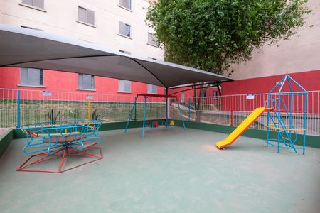 Apartamento à venda com 48m², 2 quartos e 1 vaga Apartamento à venda com 48m², 2 quartos e 1 vagaÁrea comum - Playground