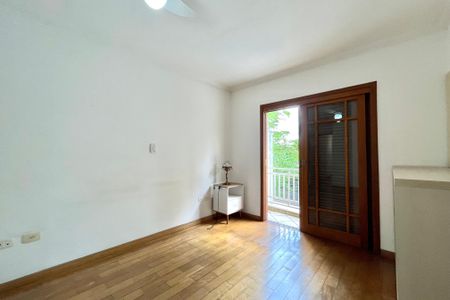 Casa à venda com 270m², 4 quartos e 4 vagas Casa à venda com 270m², 4 quartos e 4 vagasSuite 3