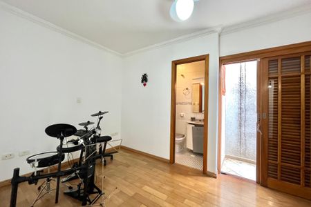 Casa à venda com 270m², 4 quartos e 4 vagas Casa à venda com 270m², 4 quartos e 4 vagasSuite 2