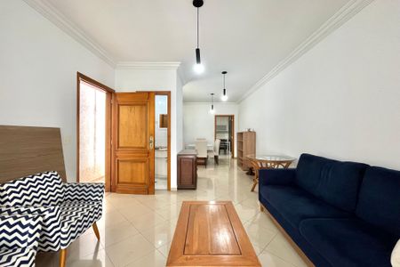 Casa à venda com 270m², 4 quartos e 4 vagas Casa à venda com 270m², 4 quartos e 4 vagasSala