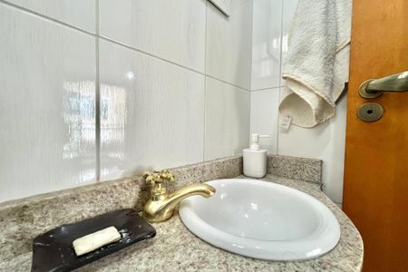 Casa à venda com 270m², 4 quartos e 4 vagas Casa à venda com 270m², 4 quartos e 4 vagasLavabo